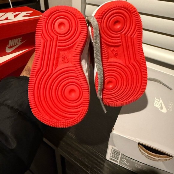 Baby Toddler Nike Shoe Pallet - Image 7