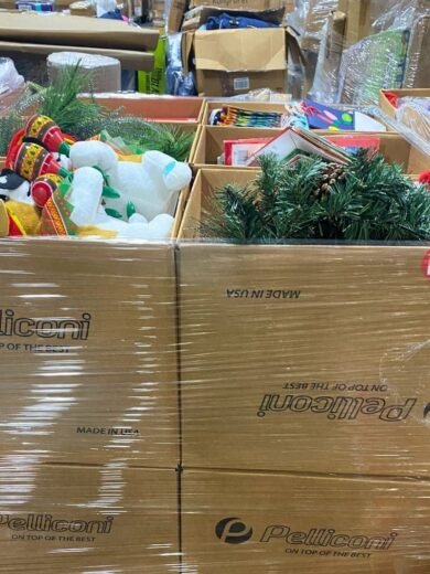 Buy Christmas Wonderland Pallets – 500 Units of Assorted Holiday Merchandise