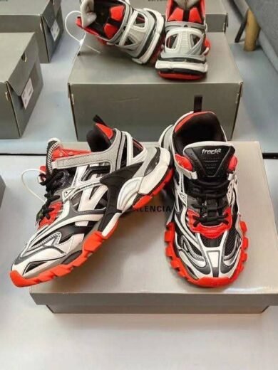 Authentic Balenciaga Shoe Pallet – 150 Pairs featuring genuine designer footwear with free shipping