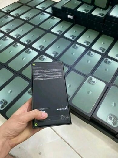 Buy iPhone Liquidation Pallets – 20 Units of Assorted iPhones