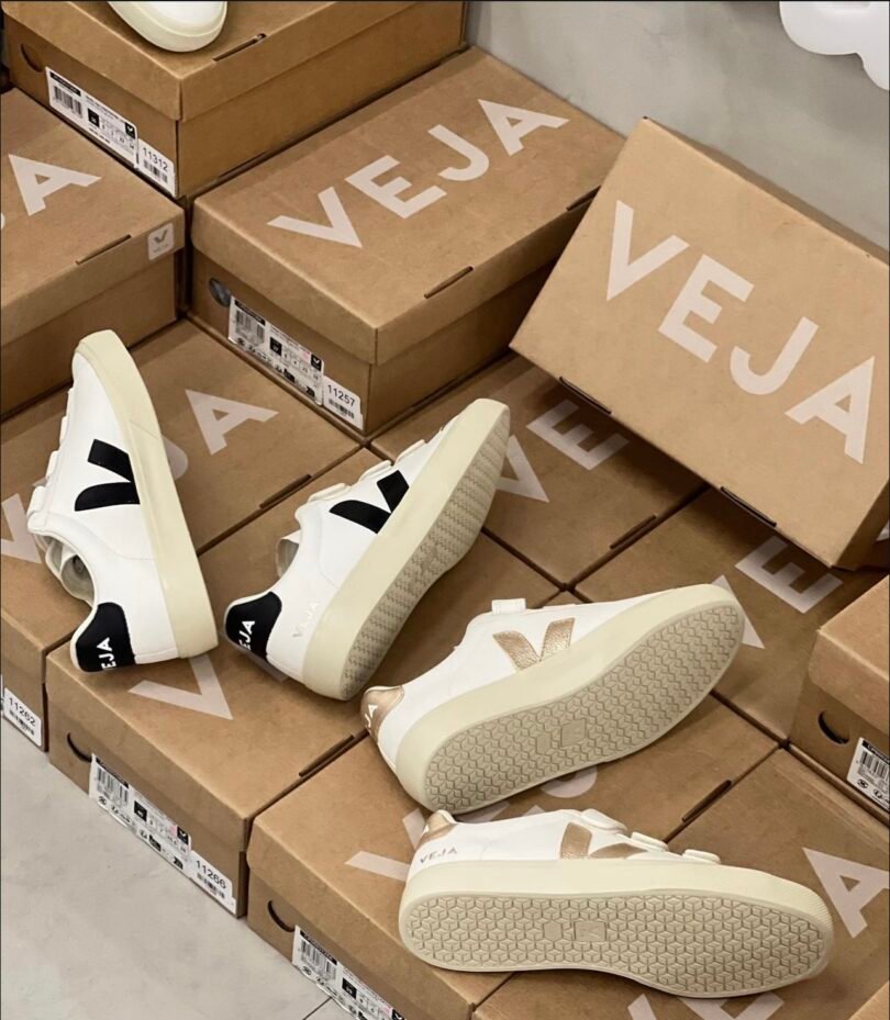 Buy Veja Shoes Pallets – Bulk Lot of Authentic, Eco-Friendly Veja Footwear with Free U.S. Shipping
